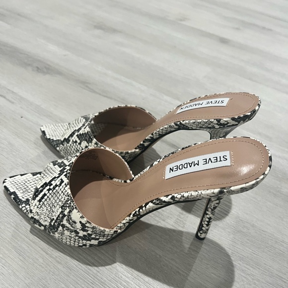 Steve Madden Shoes - Steve Madden Heels size 9B